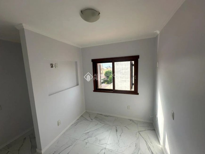 Apartamento à Venda no Jardim Itu - Porto Alegre 1 quarto vaga dupla