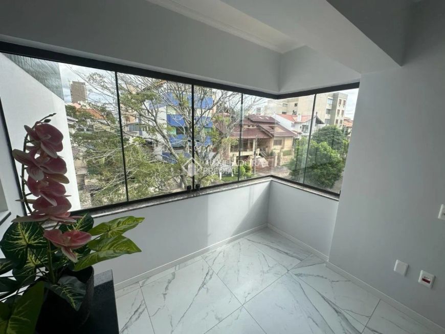 Apartamento à Venda no Jardim Itu - Porto Alegre 1 quarto vaga dupla