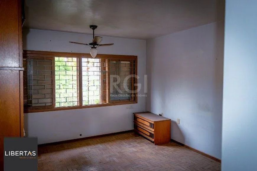 Casa 4 dormitórios à venda Chácara das Pedras Porto Alegre/RS