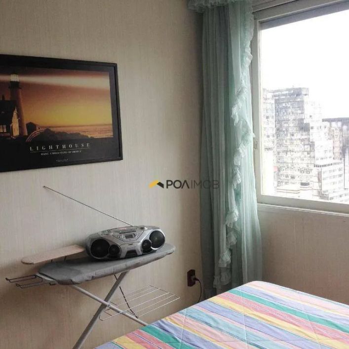 Apartamento com 2 dormitórios à venda, 63 m² por R$ 350.000,00 - Centro - Porto Alegre/RS