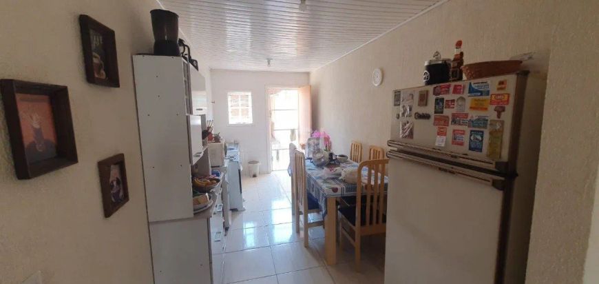 Casa para Venda - 75m², 2 dormitórios, 1 vaga - Hípica