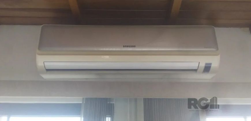 Bela cobertura de frente, com 2 dormitórios amplos e bem arejados e ensolarados com uma linda vista