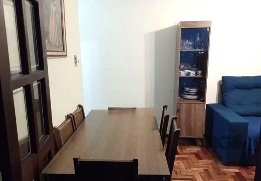 Apartamento de 2 dormitórios e vaga no Jardim Floresta