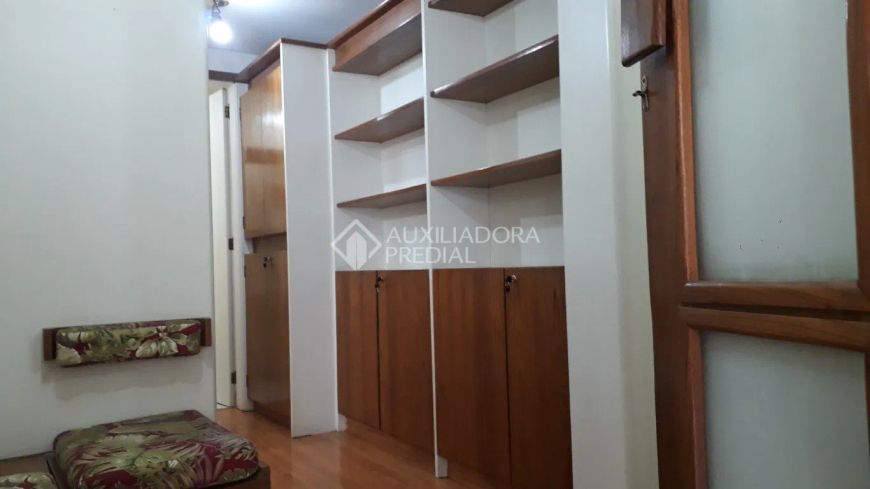 Escritório à venda no bairro Moinhos de Vento com 53 m² de área útil disponível.
