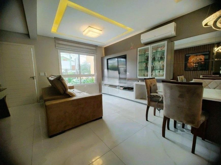 Casa com 3 dormitórios no bairro hípica