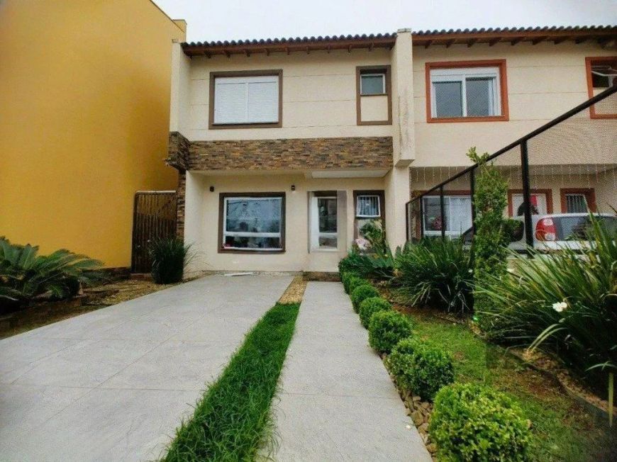 Casa com 3 dormitórios no bairro hípica
