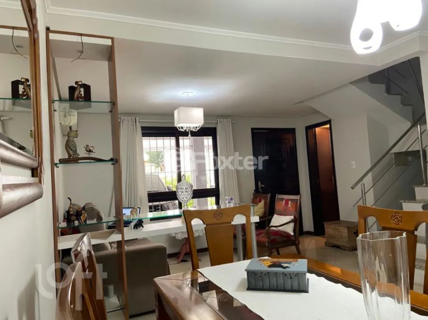 Casa à venda Rua Alexandre de Gusmão, Hípica - Porto Alegre