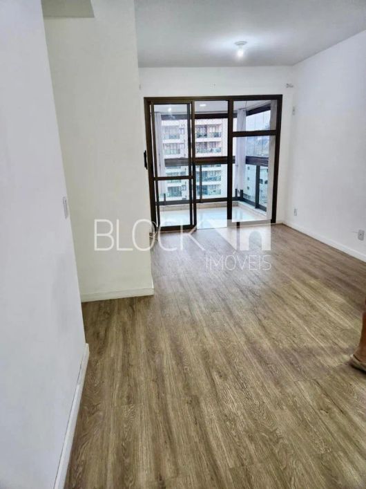 Recreio dos Bandeirantes | Apartamento 3 quartos, sendo 1 suite