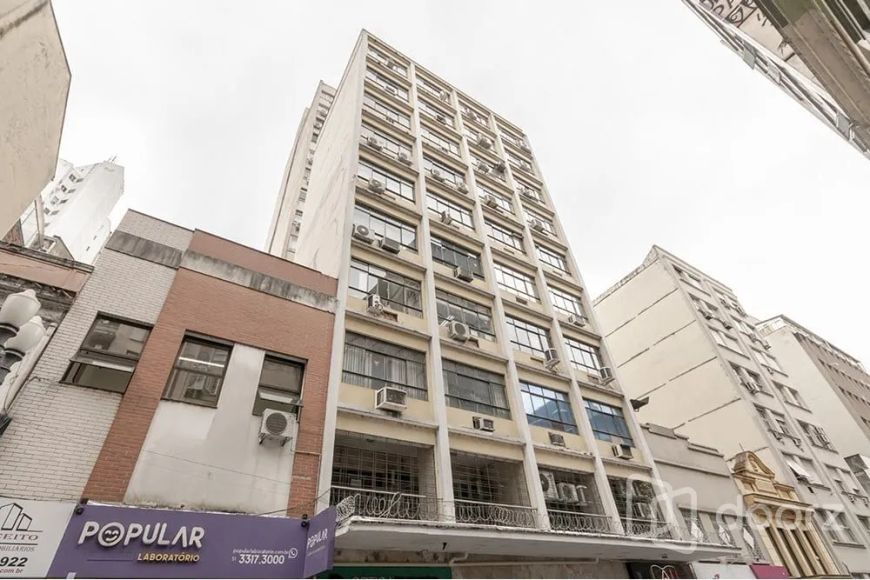 Salas/Conjuntos em Centro Histórico com 47 m² .