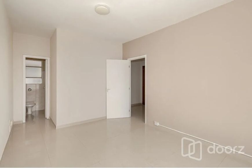 Salas/Conjuntos em Centro Histórico com 47 m² .