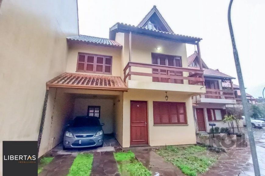 Casa Condominio no bairro Guarujá de 3 dormitórios 1 vaga DESOCUPADA