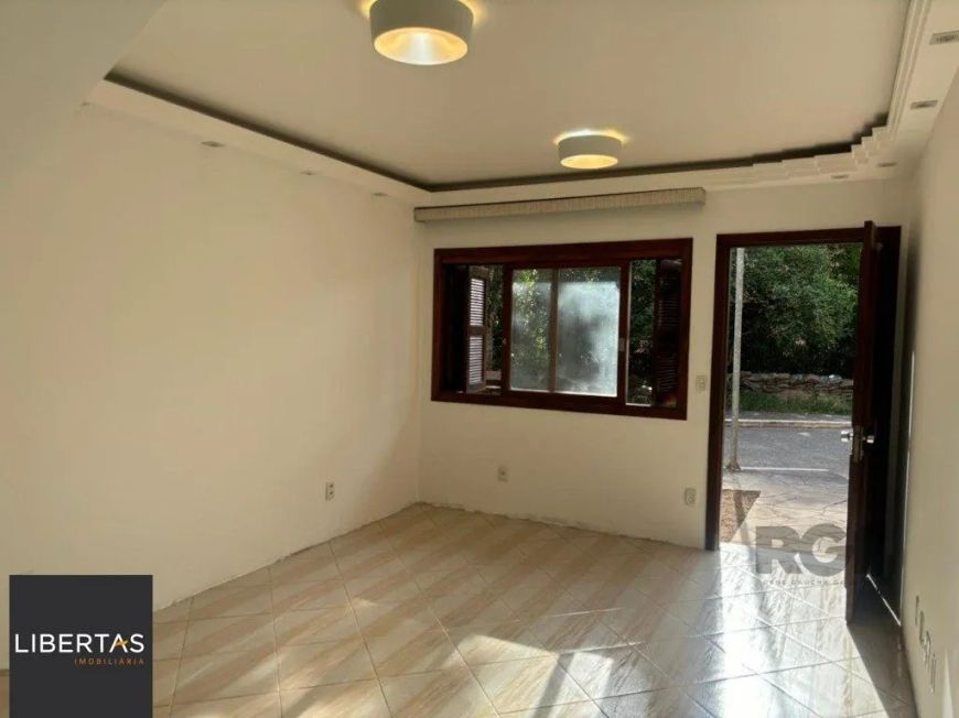 Casa Condominio no bairro Guarujá de 3 dormitórios 1 vaga DESOCUPADA
