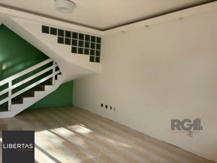 Casa Condominio no bairro Guarujá de 3 dormitórios 1 vaga DESOCUPADA