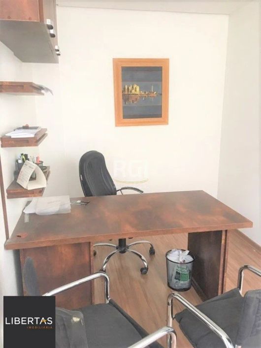Conjunto / Sala com 40m² no bairro Floresta