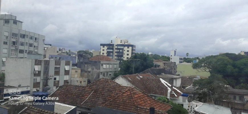 Apartamento 2 dormitórios, dependência, garagem, elevador bairro Cidade Baixa- Porto Alegre