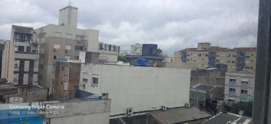 Apartamento 2 dormitórios, dependência, garagem, elevador bairro Cidade Baixa- Porto Alegre