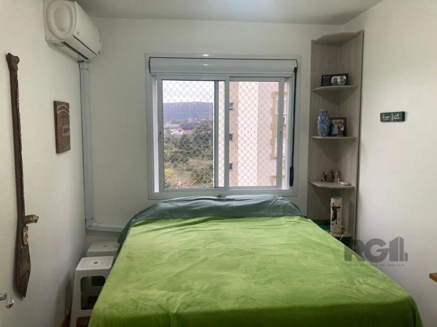 Apartamento com 3 (três) dormitórios sendo 1 suíte no bairro Cavalhada!Amplo apartamento com living