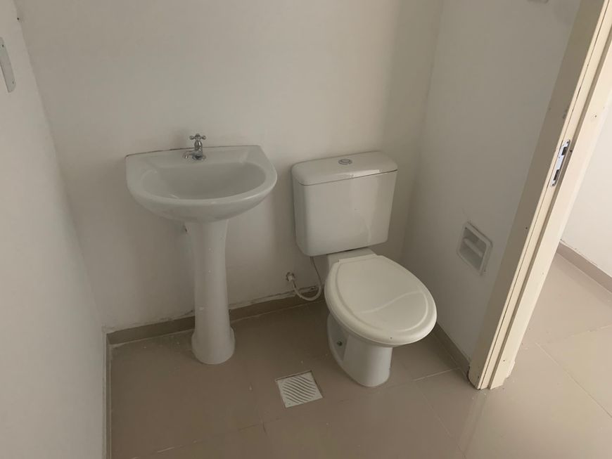 PARCELO DIRETO EM 60 vezes - Sala Comercial com 26 m2 priv. TODA REFORMADA