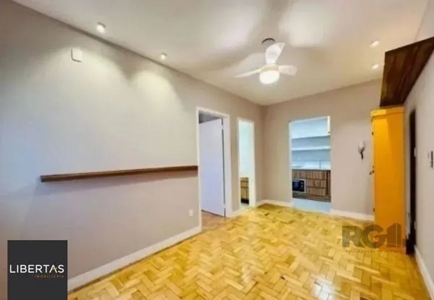 Apartamento no Partenon de 1 dormitório e vaga