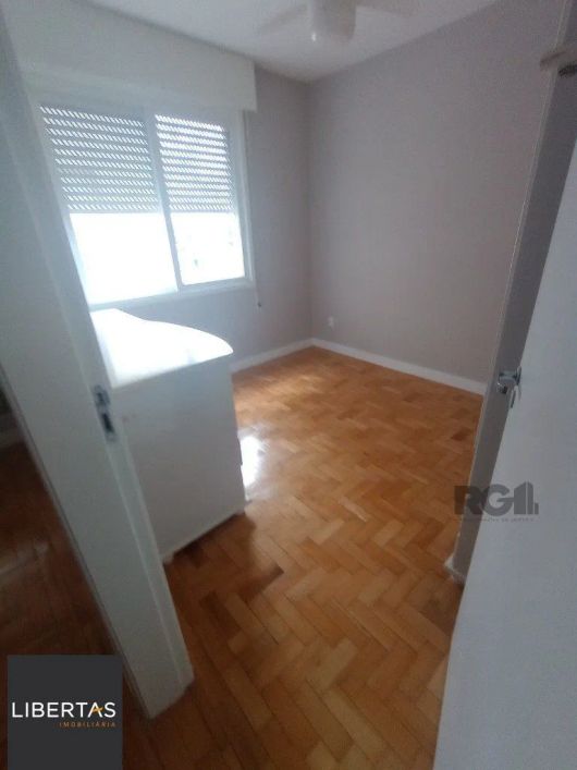 Apartamento no Partenon de 1 dormitório e vaga