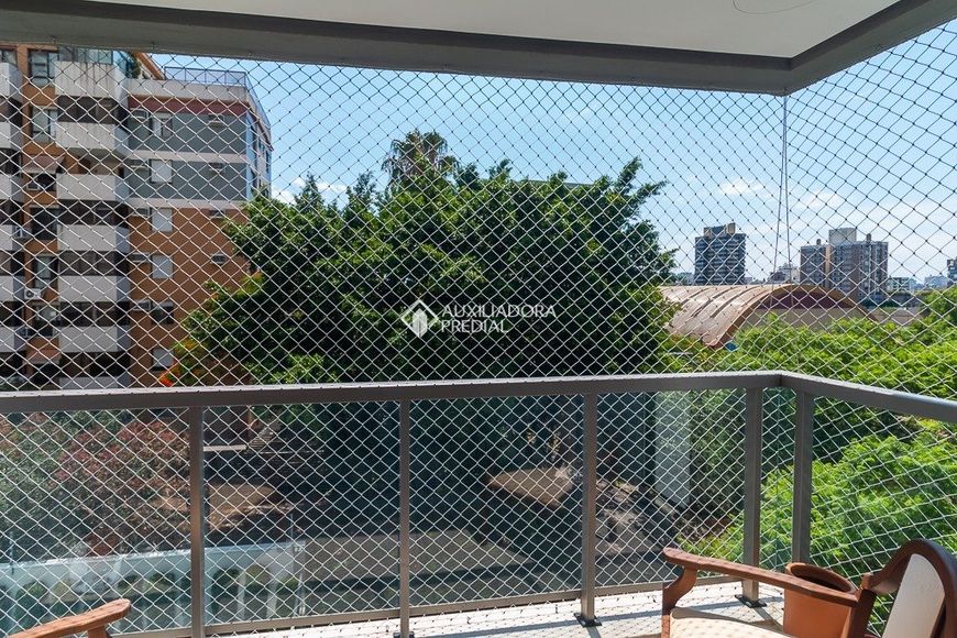 Apartamento para venda tem 105 metros quadrados com 3 quartos em Menino Deus - Porto Alegre - RS