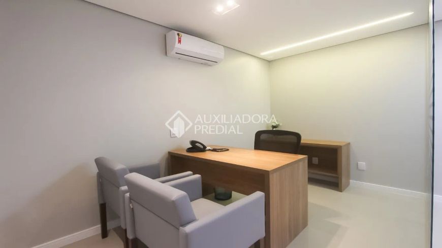 Sala comercial para consultório médico pronta.