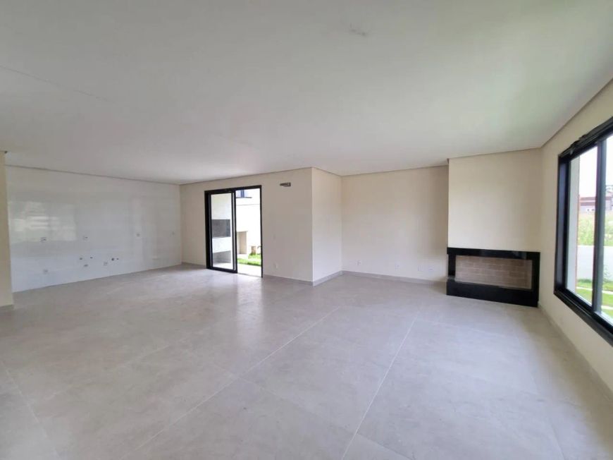 Sobrado com 145m² 03 Dormitórios Bairro Hípica