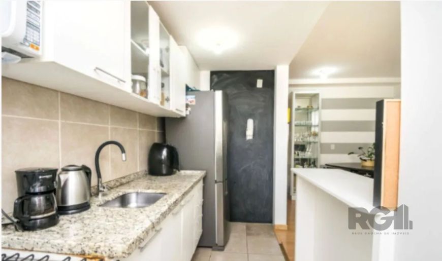 Excelente apartamento de 2 dormitórios, sendo um deles uma confortável suíte. Com 61,56m² privativos