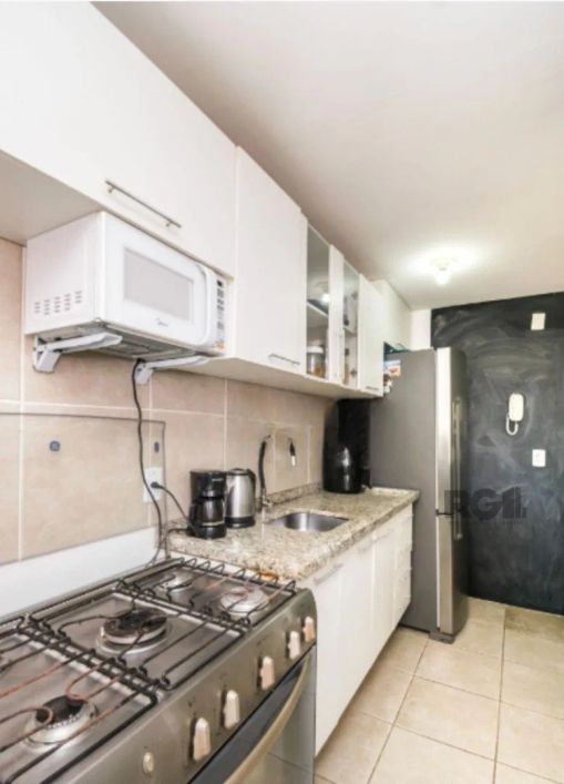 Excelente apartamento de 2 dormitórios, sendo um deles uma confortável suíte. Com 61,56m² privativos