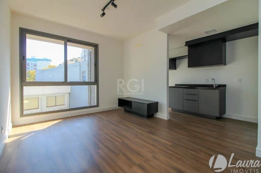Apartamento para Venda - 71m², 2 dormitórios, sendo 1 suites, 1 vaga - Centro Hi