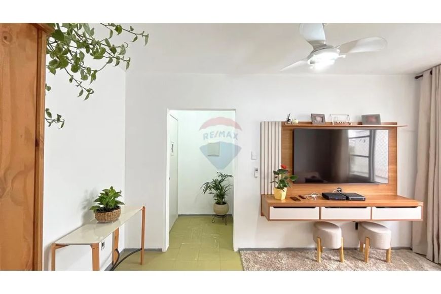 Apartamento à venda 65m² 3 quartos 2 banheiros por R$ 240.000,00