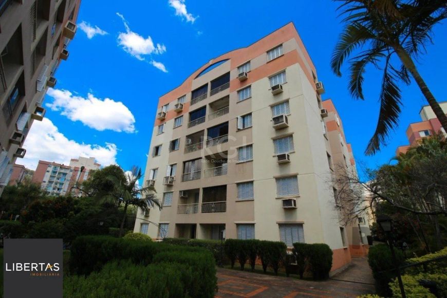 Apartamento de dois quartos e uma vaga de garagem em condomínio com infraestrutu