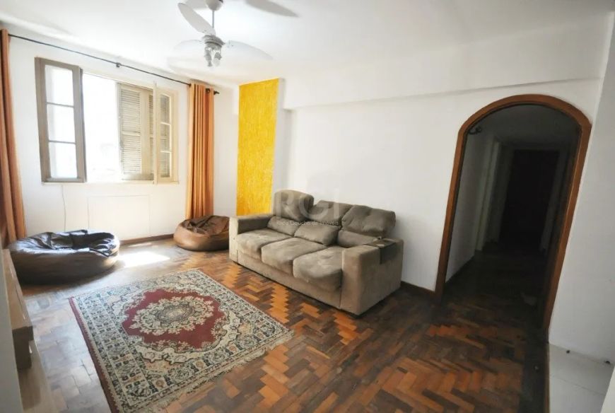 Apartamento 03 dormitórios no Bairro Centro HistóricoOportunidade de Ouro no Centro Histórico de Por