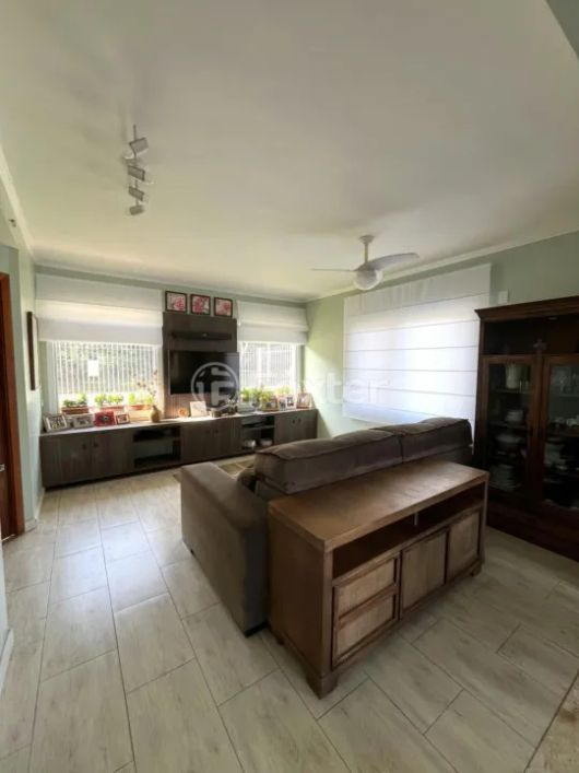Casa à venda Rua Henrique Anawate, Guarujá - Porto Alegre