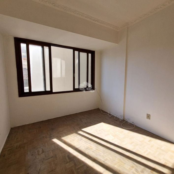 Apartamento para venda de 2 dormitórios com sacada no bairro Cidade Baixa Porto Alegre/RS.