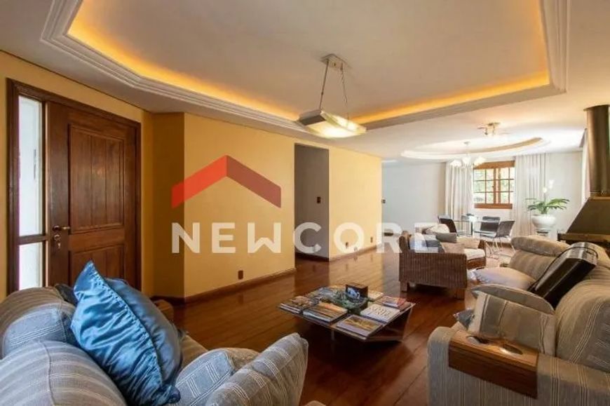 Casa em Avenida São Sebastião - Nonoai - Porto Alegre/RS