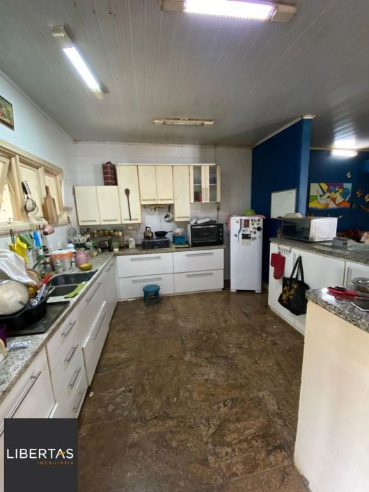 Casa no bairro Hípica - 3 dormitórios