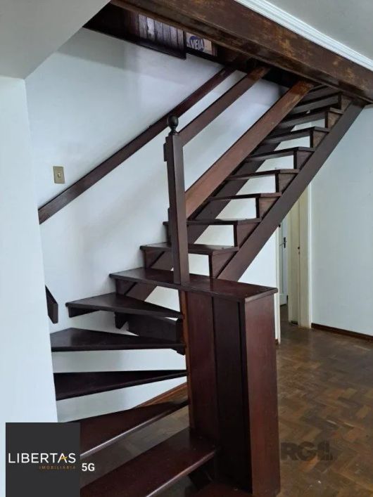 CASA 3 DORMITPÓRIO NA OSCAR TOLLENS
