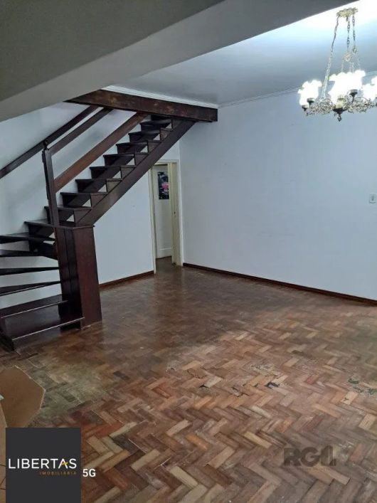 CASA 3 DORMITPÓRIO NA OSCAR TOLLENS