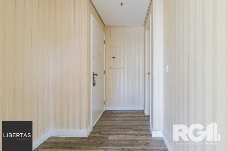 Sala Comercial na Av. Goethe - Porto Alegre com Garagem