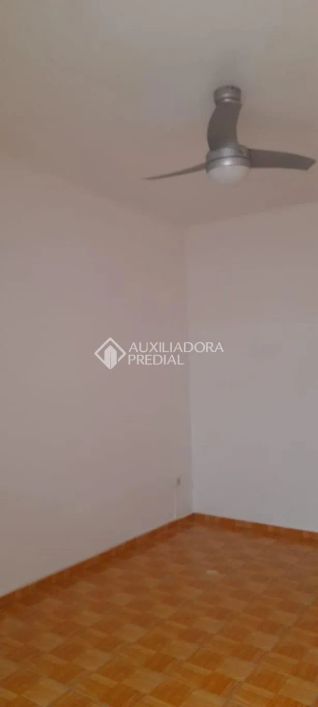 Apartamento bairro Santana, Porto Alegre/RS, desocupado, térreo