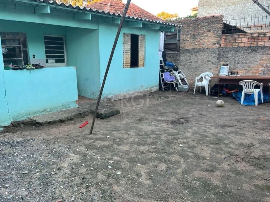 Casa para Venda - 482m², 3 dormitórios, 3 vagas - Camaquã, Porto Alegre