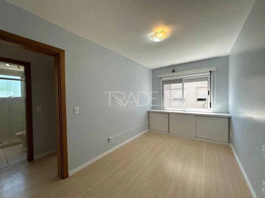 Apartamento de 2 dormitórios e 1 vaga localizado no bairro Camaquã zona sul de Porto Alegre.