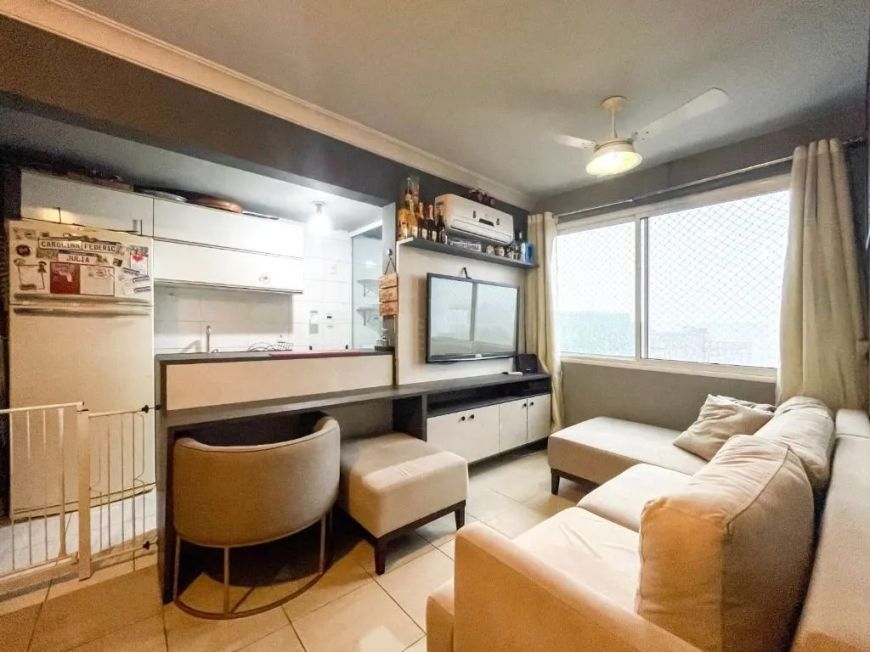 Apartamento de 2 dormitórios para venda com, 1 vaga no bairro Azenha, em Porto Alegre