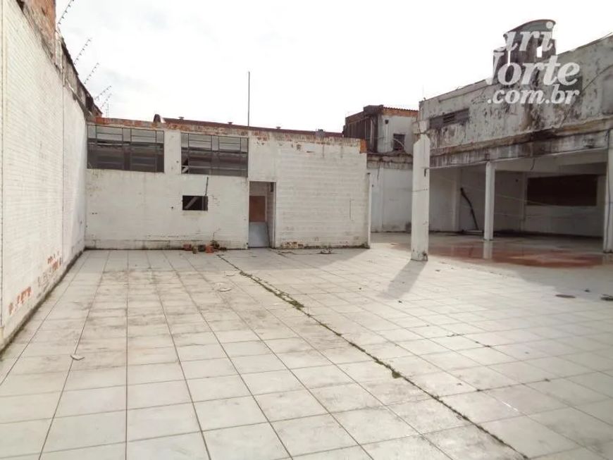 PRÉDIO COMERCIAL...