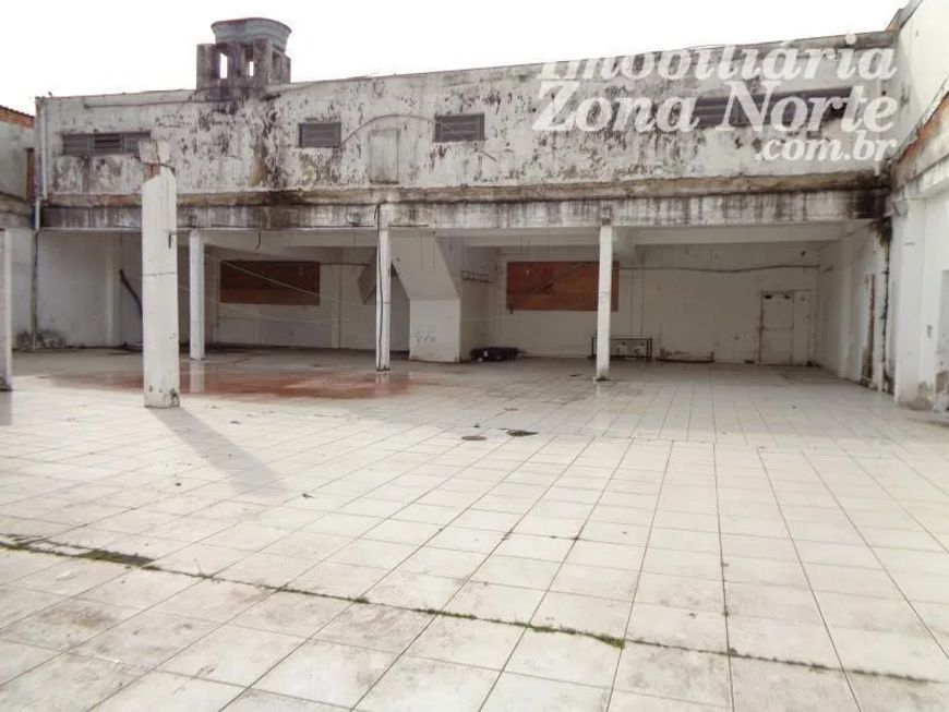 PRÉDIO COMERCIAL...