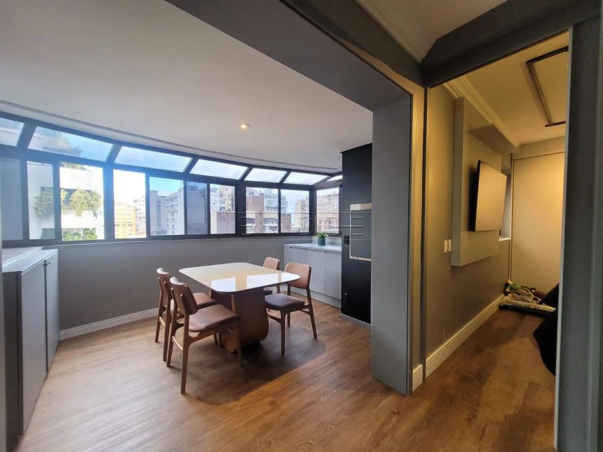Lindo 1 quarto semimobiliado com 57 m2 Bairro Moinhos de Ventos - Porto Alegre - RS
