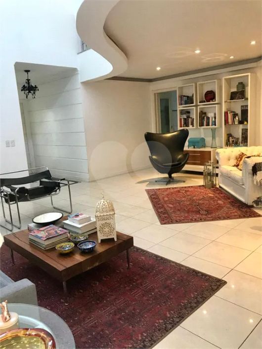 Condomínio com 4 quartos à venda em Sarandi - RS