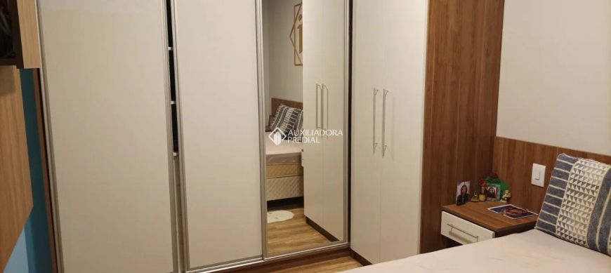 Apartamento à venda no Jardim Leopoldina com 49 m² e 2 dormitórios/quartos.