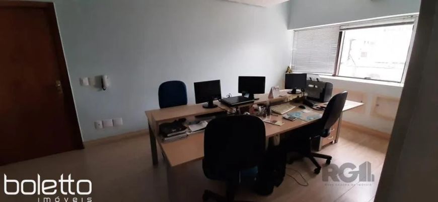 Sala comercial para Comprar com 1 vaga na Cristóvão Colombo.